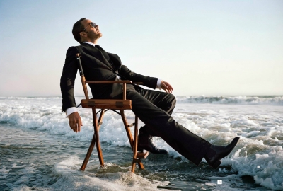 Chris-Gaskill-Martin-Schoeller-GQ-Tom-Ford-Beach