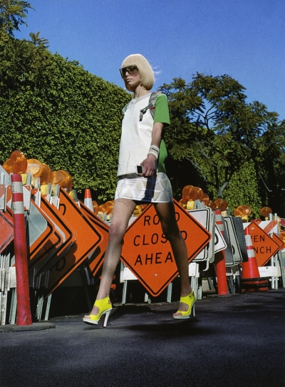 Chris-Gaskill-Miles-Aldridge-Vogue-Italy-RoadSignsWalking