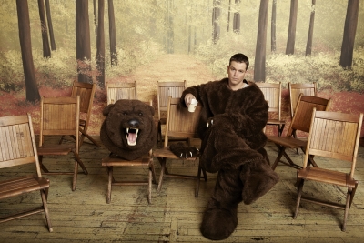Chris-Gaskill-Sam-Jones-We-Bought-a-Zoo-Matt-Damon-Bear-Suit