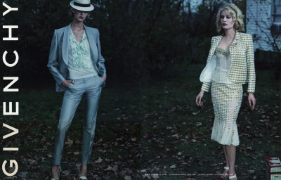 Chris-Gaskill-Annie-Leibovitz-Givenchy-Double-Standing